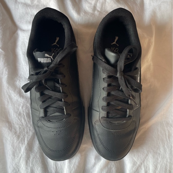 Puma Black sneakers for women in US 7.5 - Picture 3 of 3